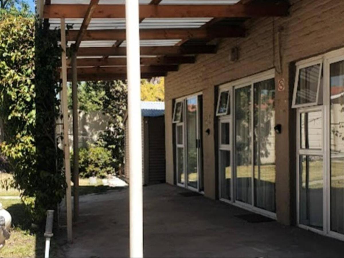 Cammy'S Guesthouse Kuils River Exterior photo